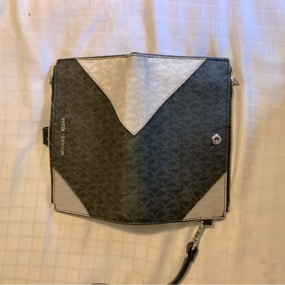 Michael Kor wallet